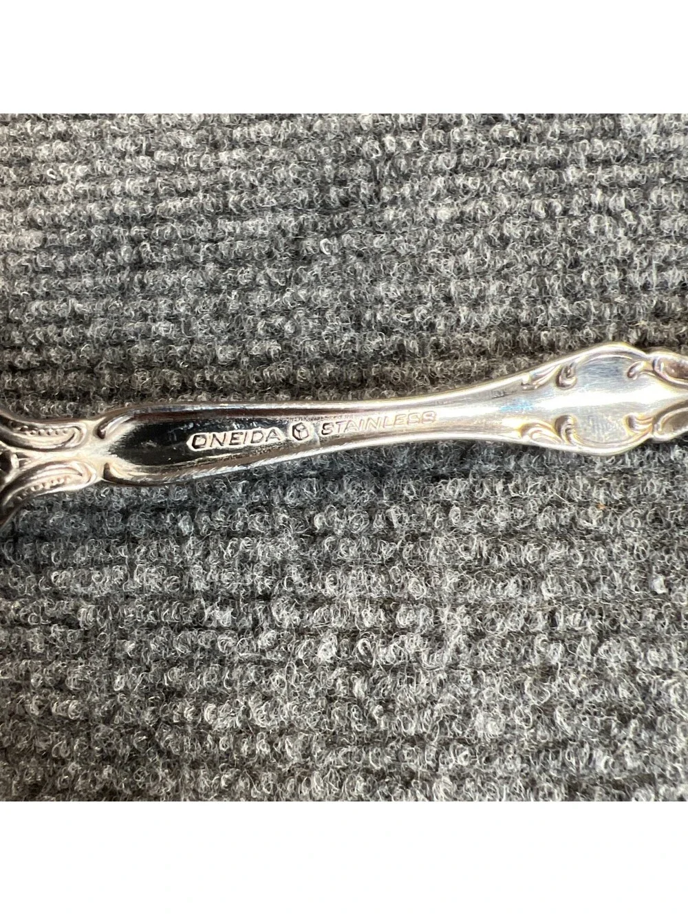 Oneida flatware small